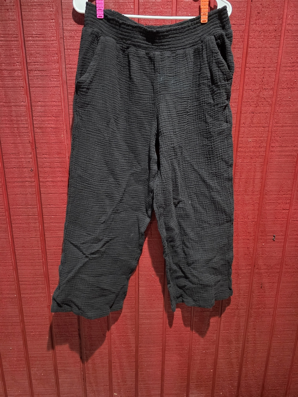 Men's Black Textured Casual Pants - Relaxed Fit